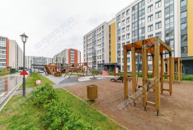 Бориса Шмелёва ул., 7