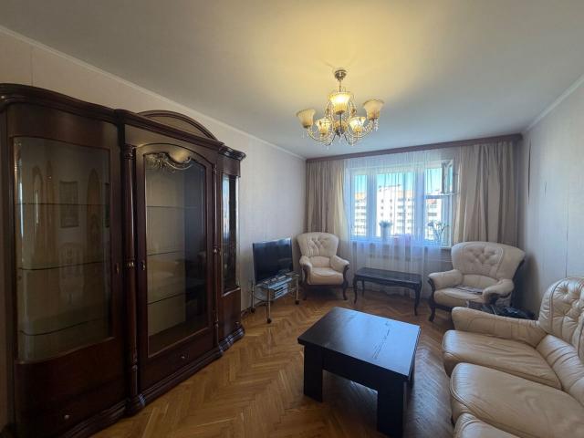 Авиаконструкторов пр., 42к3А