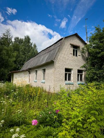 Ленинградская область, Прибытково пос., Средняя ул., 1