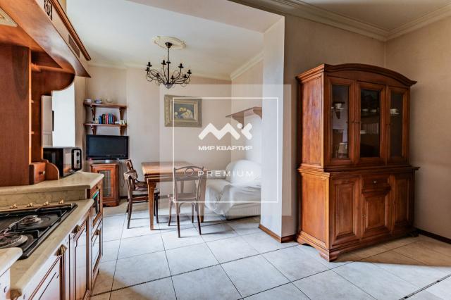 Красного Курсанта ул., 7
