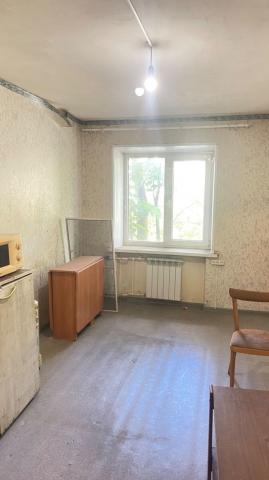 Ленинградская область, Луга г., Кирова пр., 70