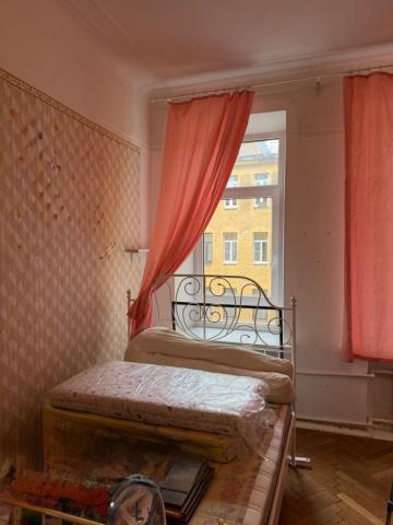 8-я Линия, 75