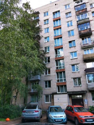 Космонавтов пр., 76