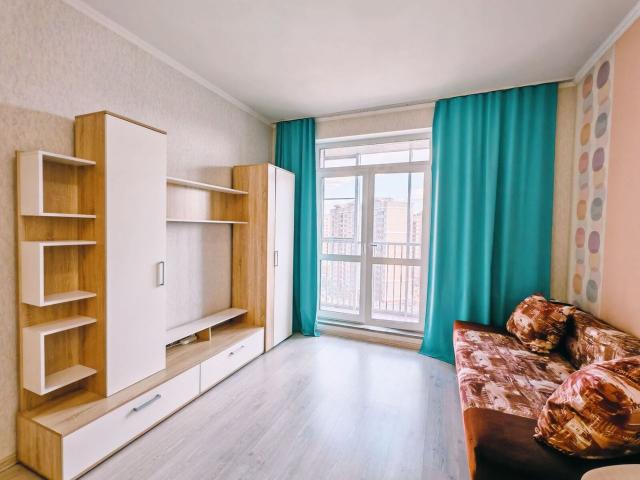 Среднерогатская ул., 10