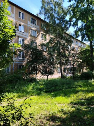 Красных Зорь бул., 24