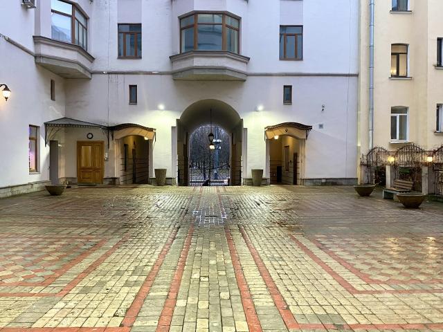 Введенская улица, 21
