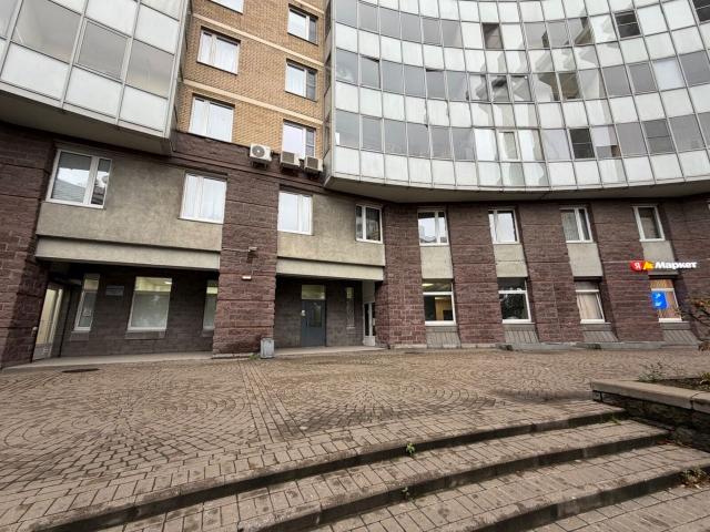 Славы пр., 52