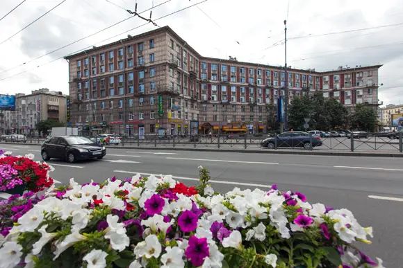 Дорогое жилье на Заневской площади