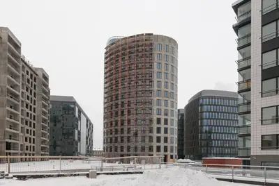 Один из строящихся корпусов имеет овальную форму