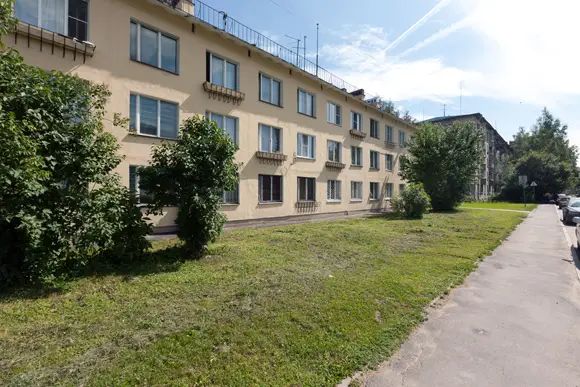 Трехэтажные дома постройки конца 50-х годов – одни из первых в Шушарах
